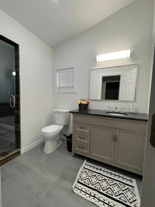 Luxury 2Br Within Walking Distance To Nightlife!! Villa Covington Bagian luar foto